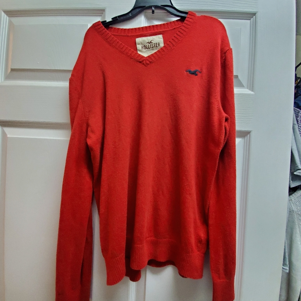 Hollister sweater